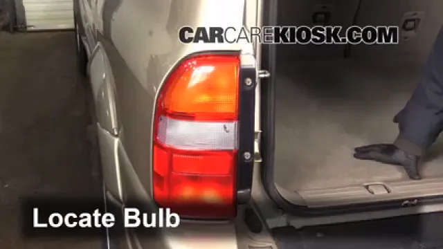 2003 Suzuki XL-7 Touring 2.7L V6 Éclairage Feux de position arrière (remplacer ampoule)